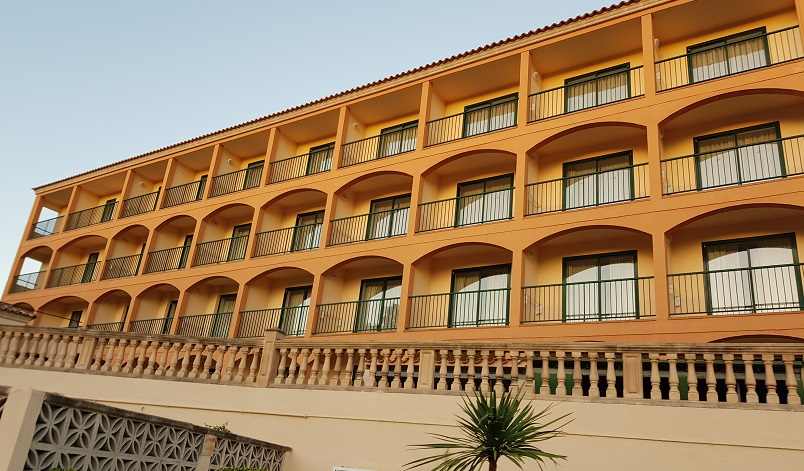 valentin-paguera-hotel-suites-balkone-der-zimmer