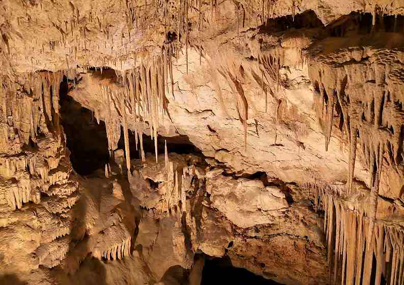 stalaktiten-und-stalagmiten