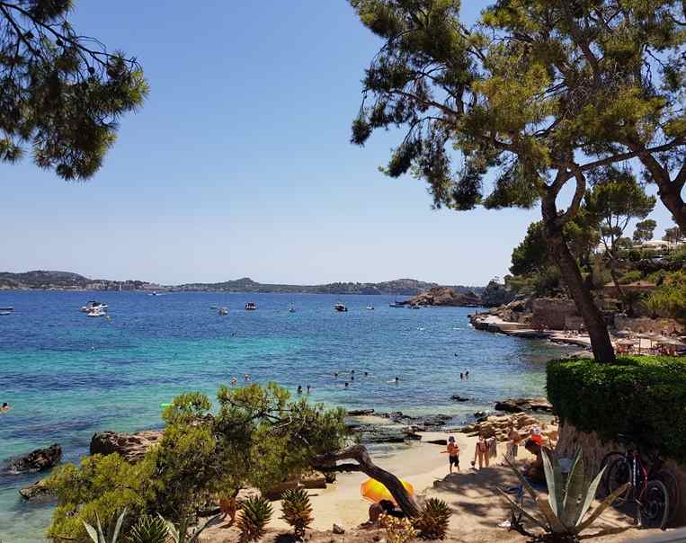 strand-cala-fornells